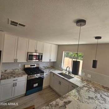 2828 Windsong Dr, Phoenix, AZ 85048