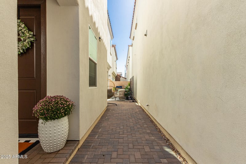 283 Balsam Dr, Chandler, AZ 85286