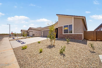 283 Floyd Dr, San Tan Valley, AZ 85140
