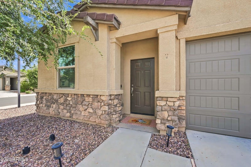 283 W Nikita Dr, San Tan Valley, AZ 85140