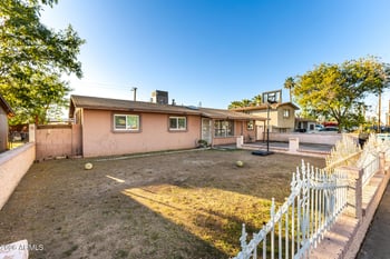 2830 48th Ln, Phoenix, AZ 85035