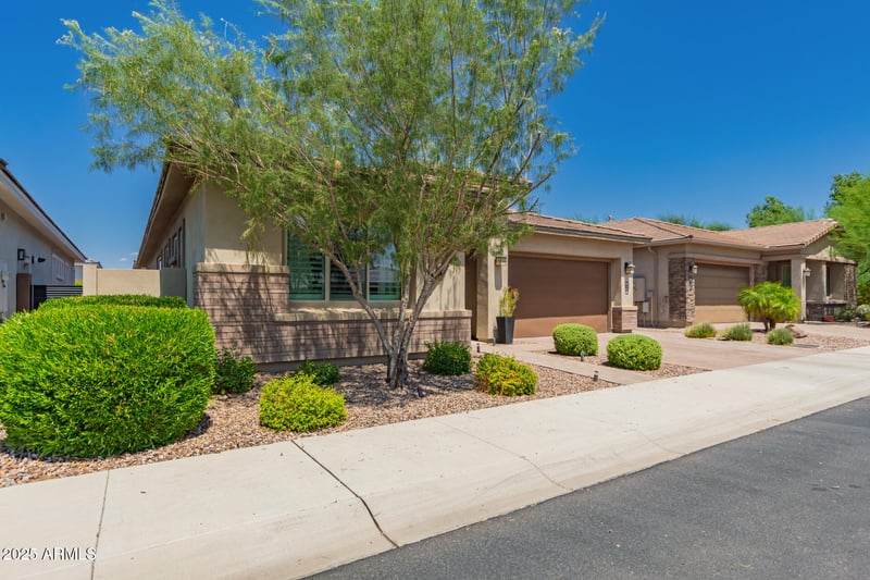 2830 Crest Ln, Phoenix, AZ 85050
