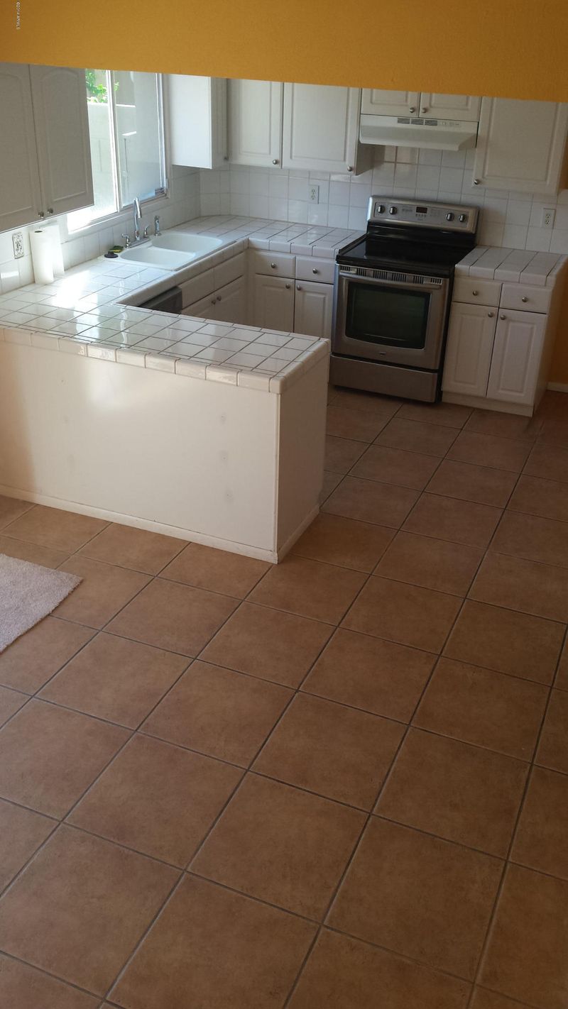 2830 E Clarendon Ave, Phoenix, AZ 85016
