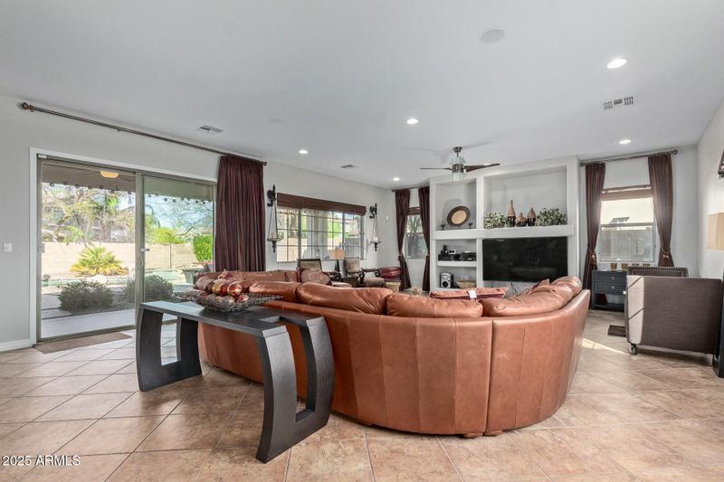 2830 E Janelle Way, Gilbert, AZ 85298