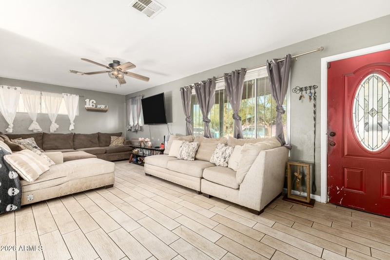 2830 48th Ln, Phoenix, AZ 85035