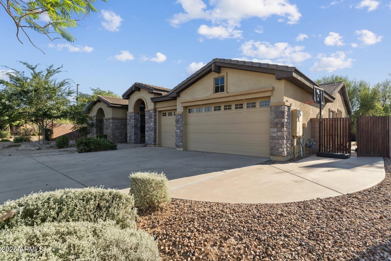 2830 Riata Ct, Gilbert, AZ 85295