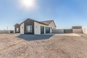 28308 Crozier Rd, Wittmann, AZ 85361