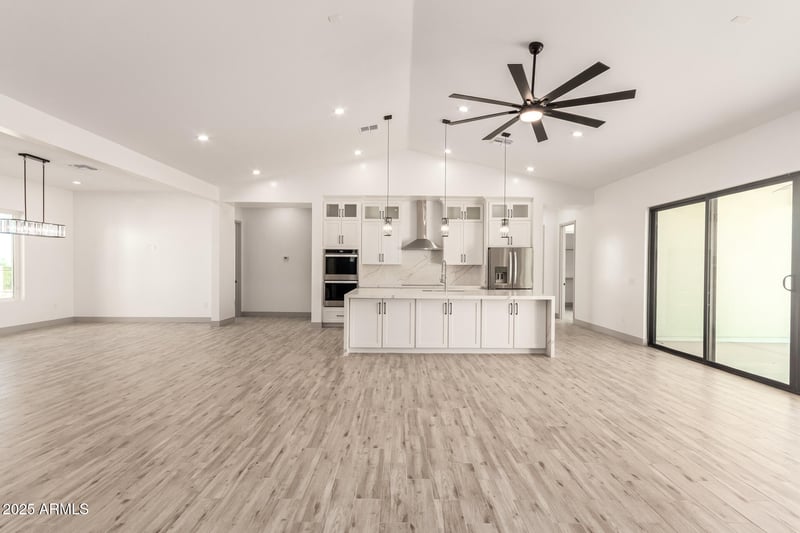 28308 Crozier Rd, Wittmann, AZ 85361