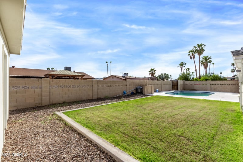 2831 Dahlia Dr, Phoenix, AZ 85032