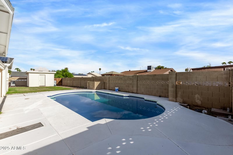 2831 Dahlia Dr, Phoenix, AZ 85032