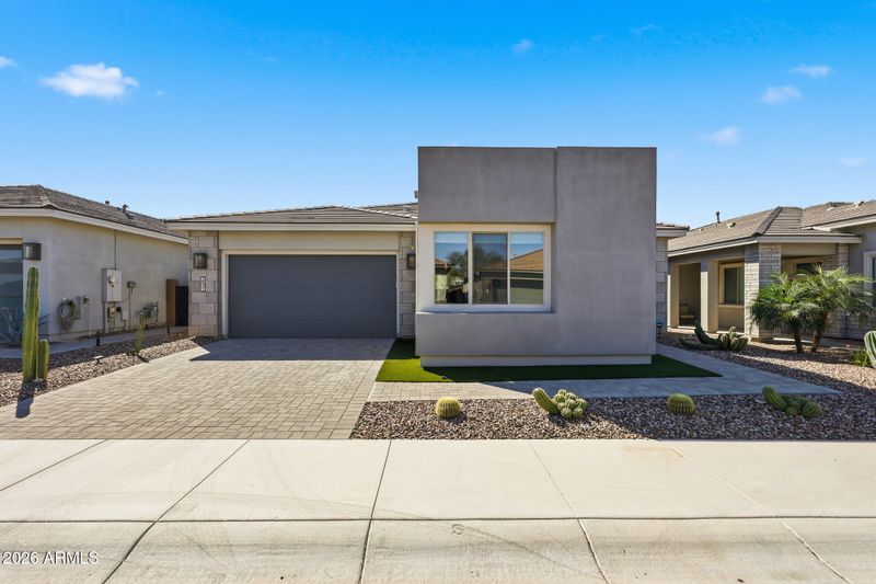 2831 E Robin Ln, Phoenix, AZ 85050