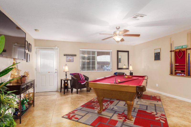 2831 N 57th Dr, Phoenix, AZ 85035