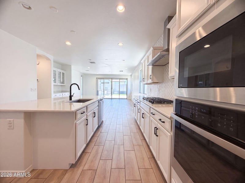 2831 Rainbow Dr, San Tan Valley, AZ 85144