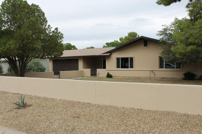 2832 E Turney Ave, Phoenix, AZ 85016