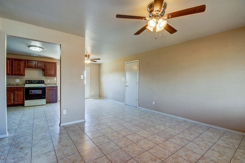 2832 N 70th Ave, Phoenix, AZ 85035