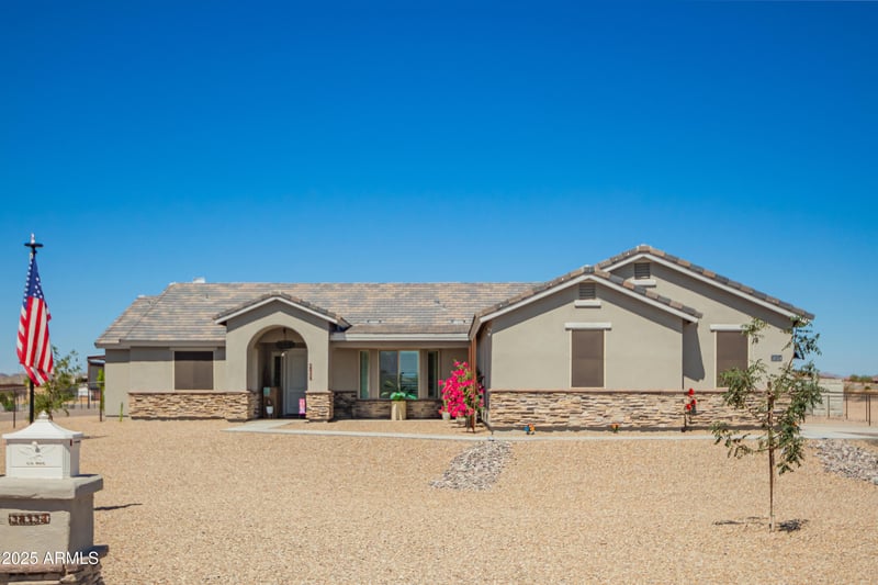 28324 Varnum Rd, San Tan Valley, AZ 85143