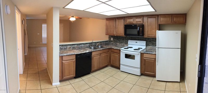 2833 E Beck Ln #2, Phoenix, AZ 85032