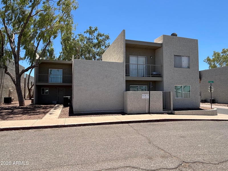2833 Paradise Ln, Phoenix, AZ 85032