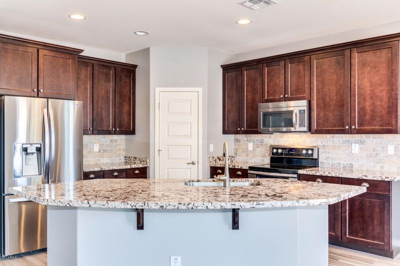 2833 E Russell St, Mesa, AZ 85213