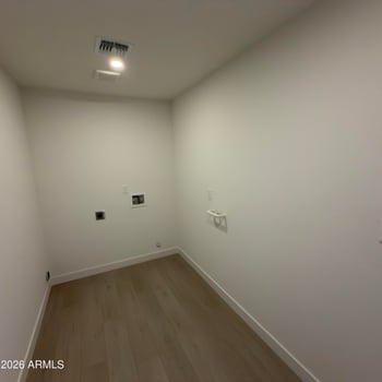 2833 Sierra St, Phoenix, AZ 85028