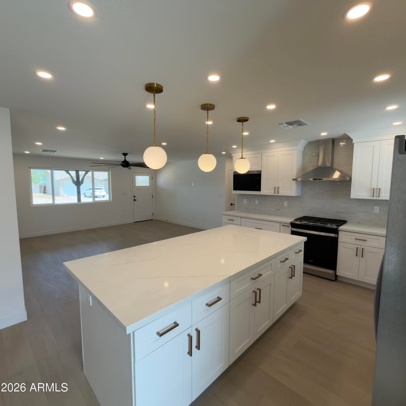 2833 E Sierra St, Phoenix, AZ 85028