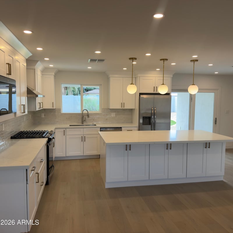 2833 E Sierra St, Phoenix, AZ 85028