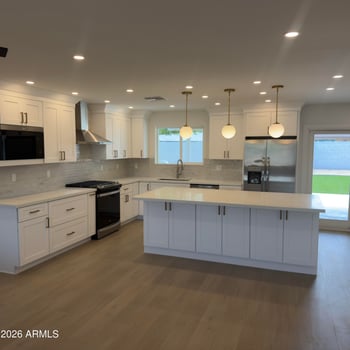 2833 Sierra St, Phoenix, AZ 85028