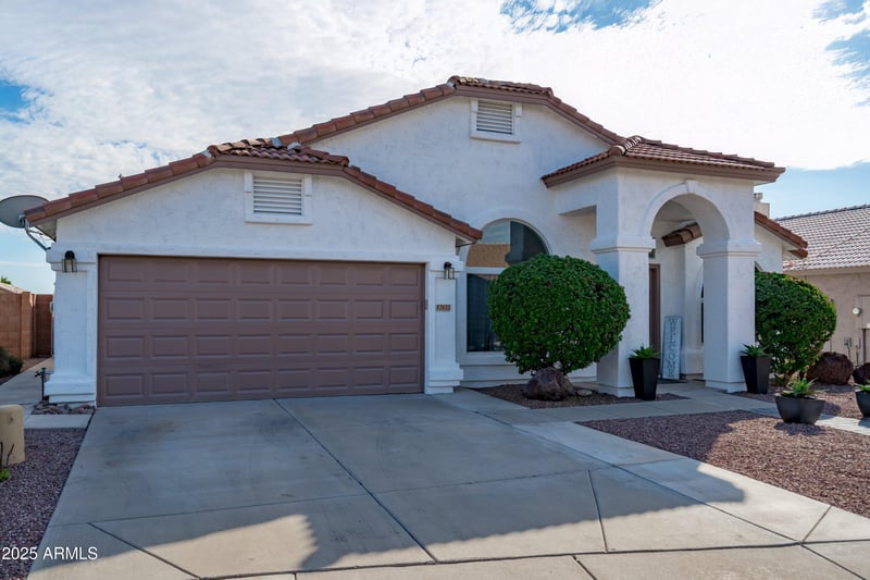 2833 Renee Dr, Phoenix, AZ 85050