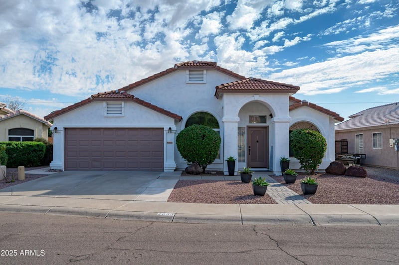 2833 Renee Dr, Phoenix, AZ 85050