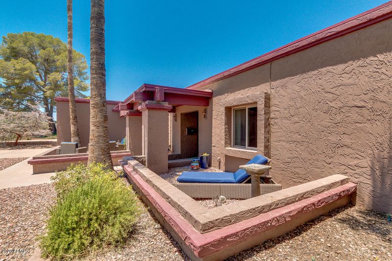 2834 E Sunnyside Dr, Phoenix, AZ 85028