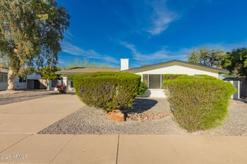 2834 Shangri La Rd, Phoenix, AZ 85028