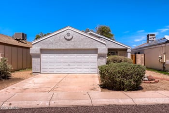 2834 W Campo Bello Dr, Phoenix, AZ 85053