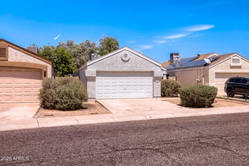 2834 W Campo Bello Dr, Phoenix, AZ 85053