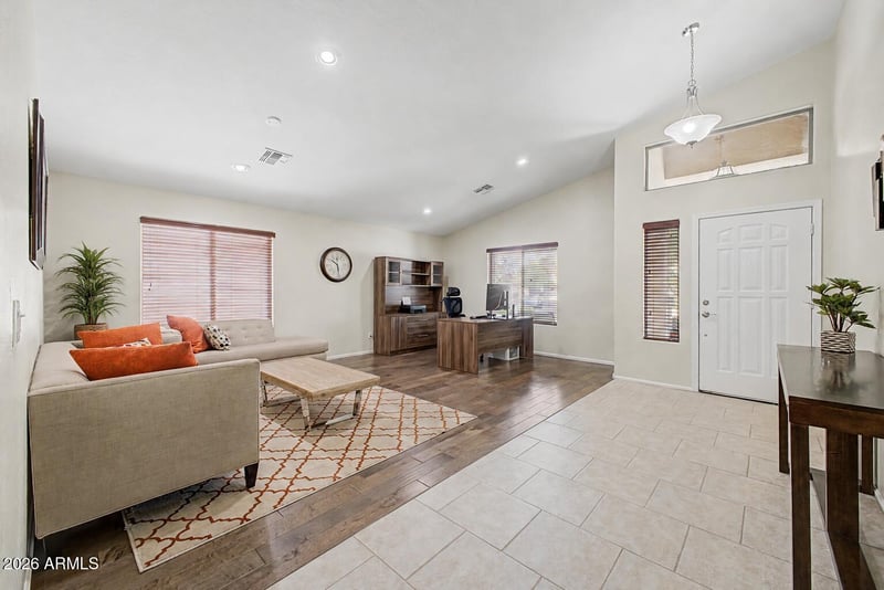 2835 E Quiet Hollow Ln, Phoenix, AZ 85024