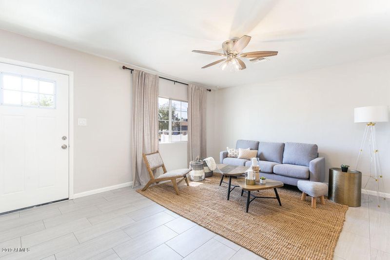 2835 N 32nd Pl, Phoenix, AZ 85008