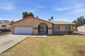 2837 Grovers Ave, Phoenix, AZ 85053