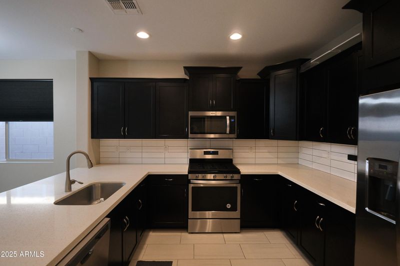 2838 E Fraktur Rd, Phoenix, AZ 85040