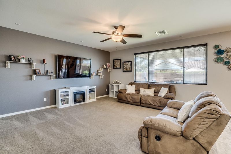 2838 E Quenton St, Mesa, AZ 85213
