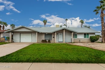 2838 Sylvia St, Phoenix, AZ 85032