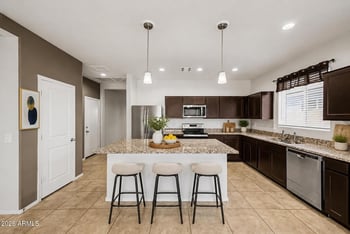 28397 N Onyx Rd, San Tan Valley, AZ 85143