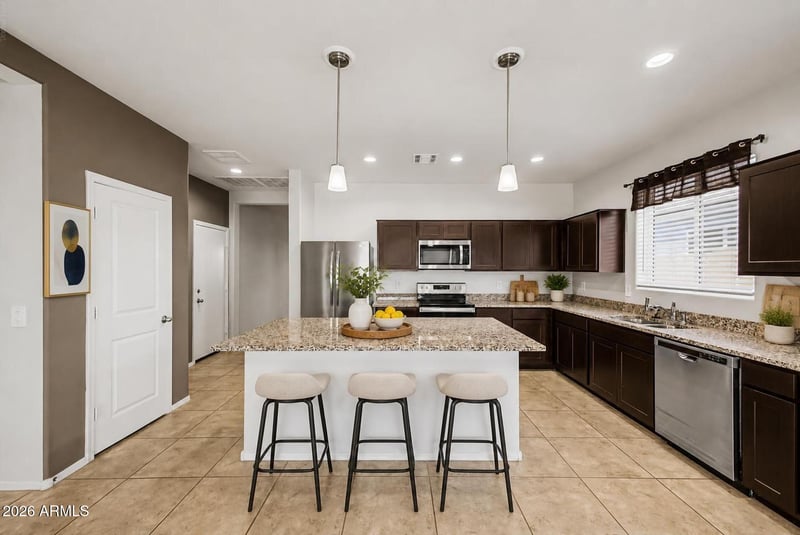 28397 N Onyx Rd, San Tan Valley, AZ 85143
