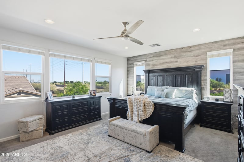 284 Honeysuckle Pl, Chandler, AZ 85286