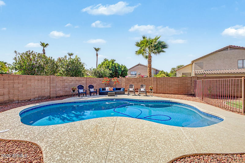 284 Goldfinch Way, Chandler, AZ 85286