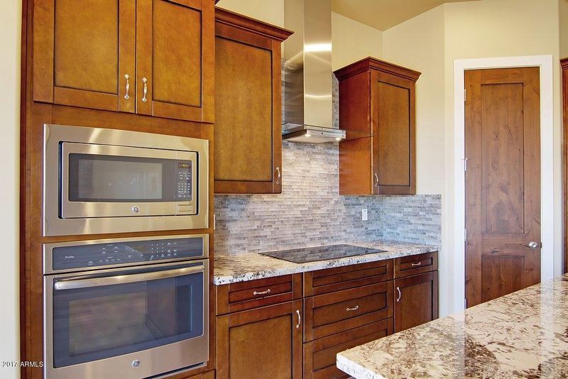 2840 W Jordan Ln, Phoenix, AZ 85086