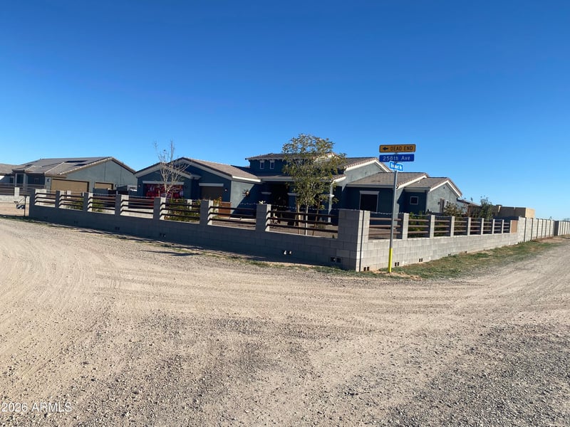 28401 258th Ave #A, Wittmann, AZ 85361