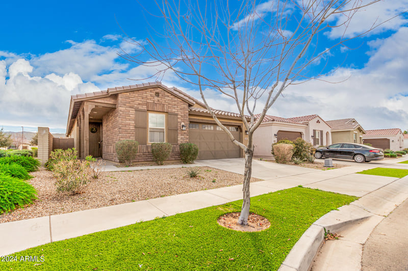 2841 E Fraktur Rd, Phoenix, AZ 85040