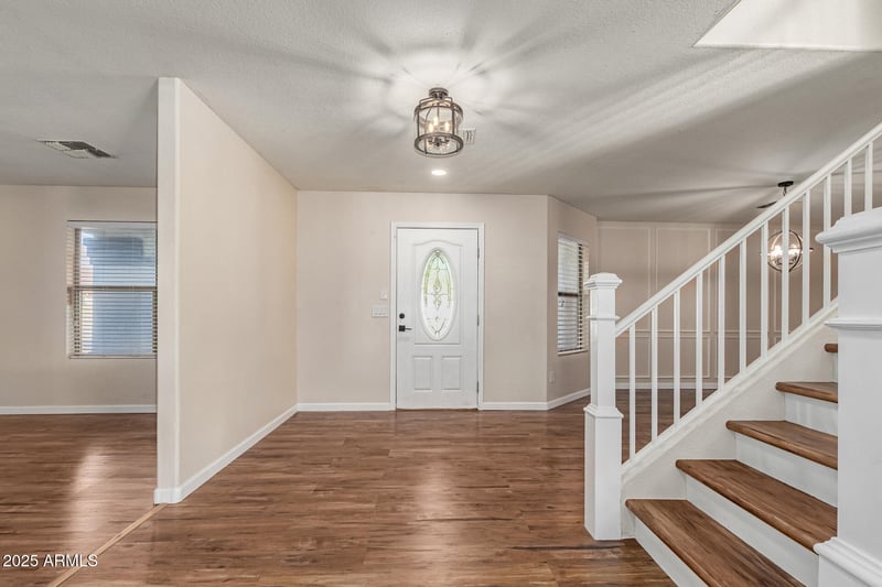 28422 32nd Ln, Phoenix, AZ 85083