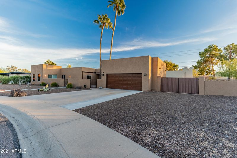 2843 E Turquoise Dr, Phoenix, AZ 85028