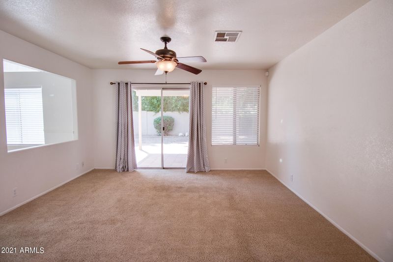 2843 E Windsong Dr, Phoenix, AZ 85048
