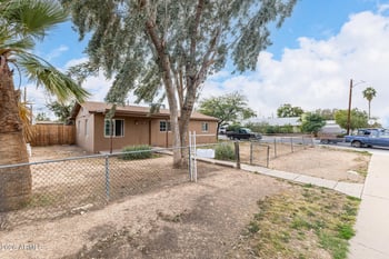 2843 Granada Rd, Phoenix, AZ 85009
